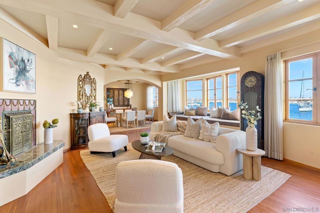 Dining room, Interior, Living room, Pendant Lights, Recessed Lighting, Water, Wood Texture Flooring
