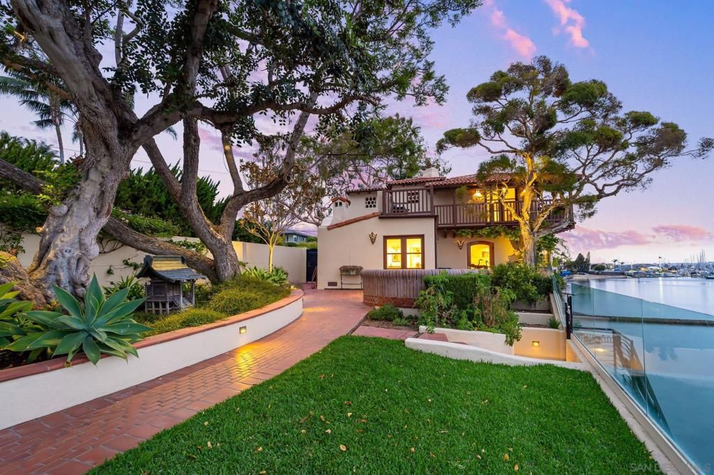 Backyard, Exterior, Water