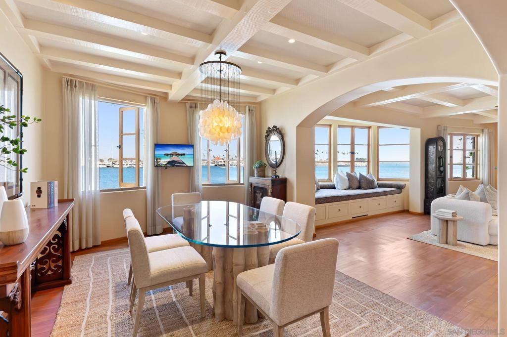 Chandelier, Dining room, Interior, Recessed Lighting, Water, Wood Texture Flooring
