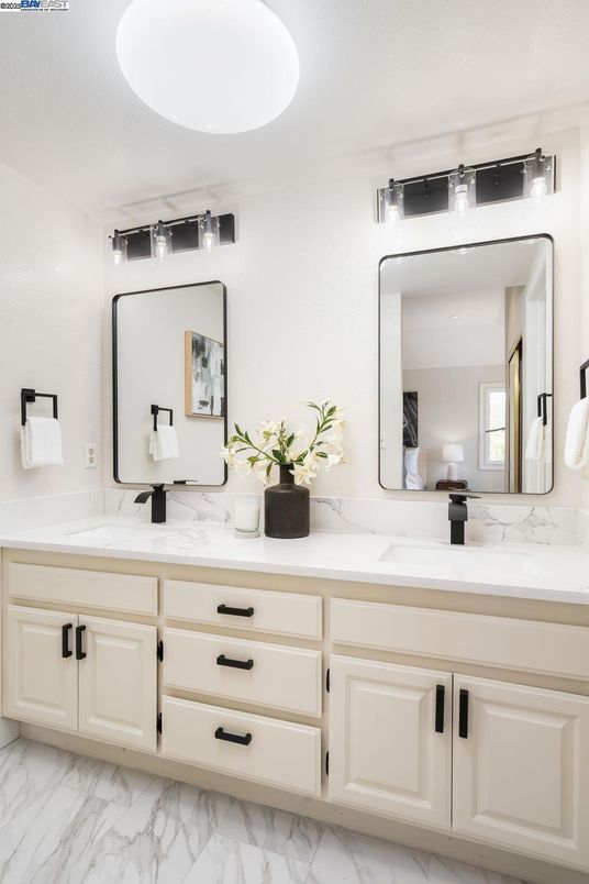 Bathroom, Dual Sink Vanities, Interior, Marble