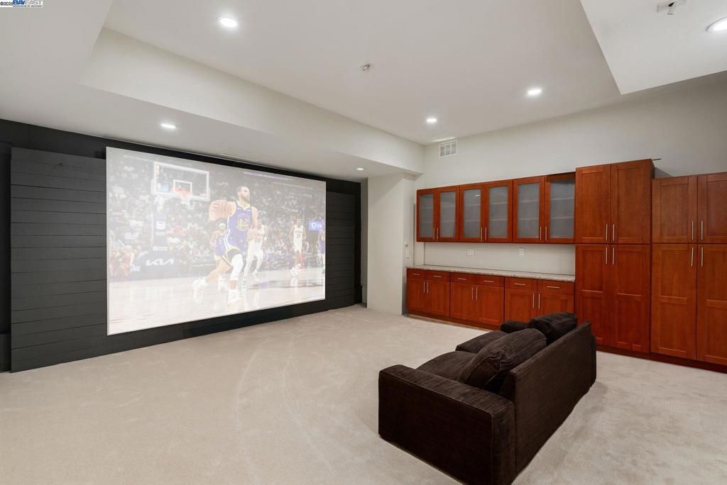Interior, Projection Screen, Recessed Lighting, Theatre Room