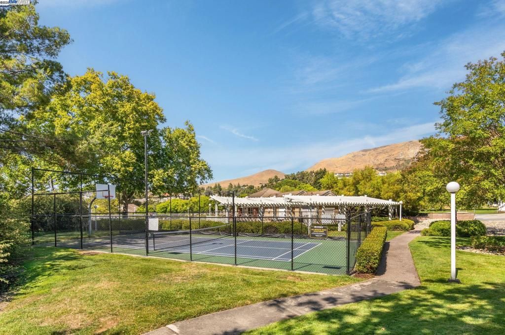 Exterior, Tennis Courts
