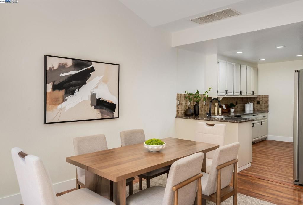Dining room, Interior, Kitchen, Recessed Lighting, Wood Texture Flooring