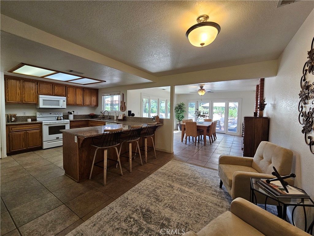 Dining room, Interior, Kitchen, Stainless Steel Appliances