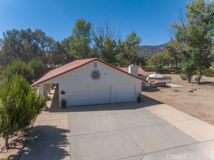 Backyard, Detached Garage, Exterior