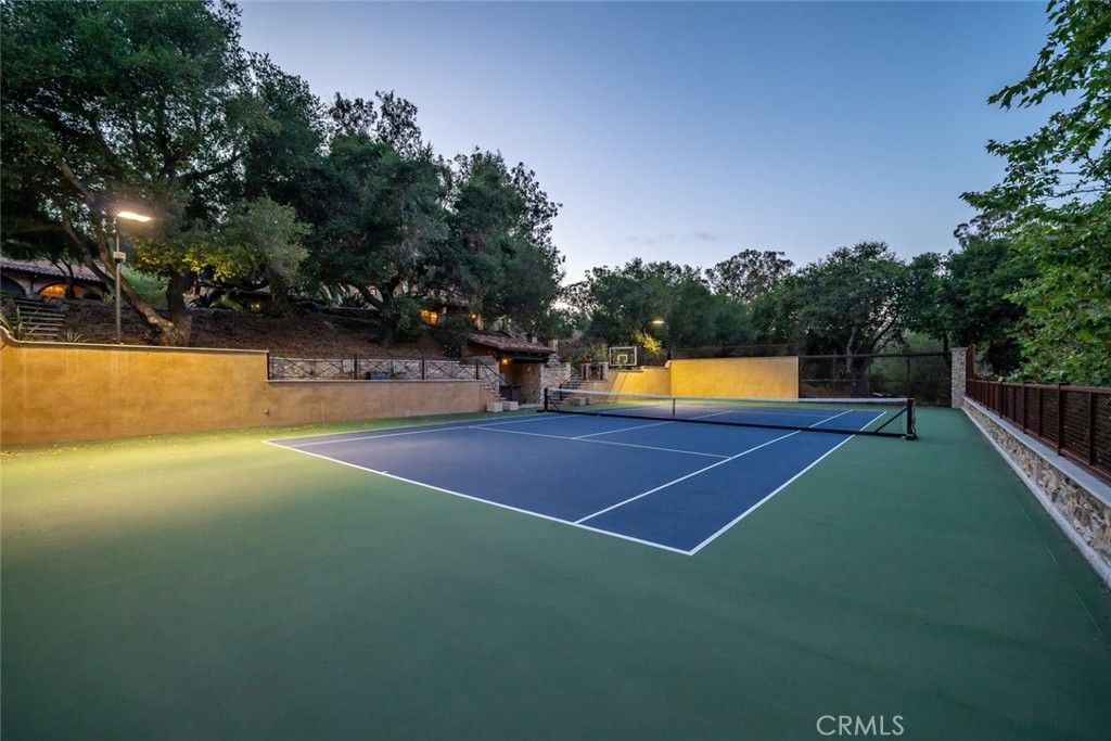 Exterior, Tennis Courts