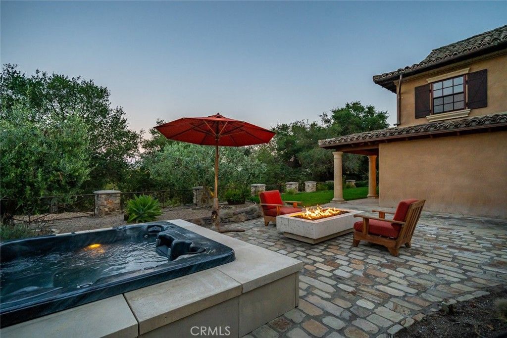 Exterior, Hot Tub