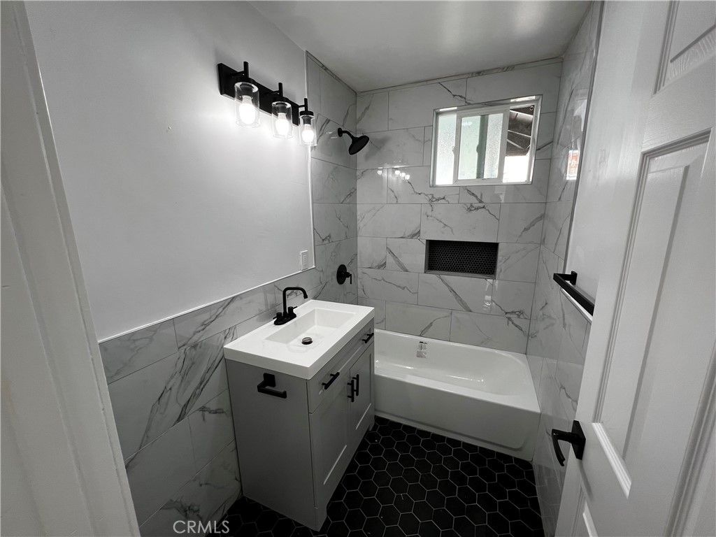 Bathroom, Interior, Marble Walls