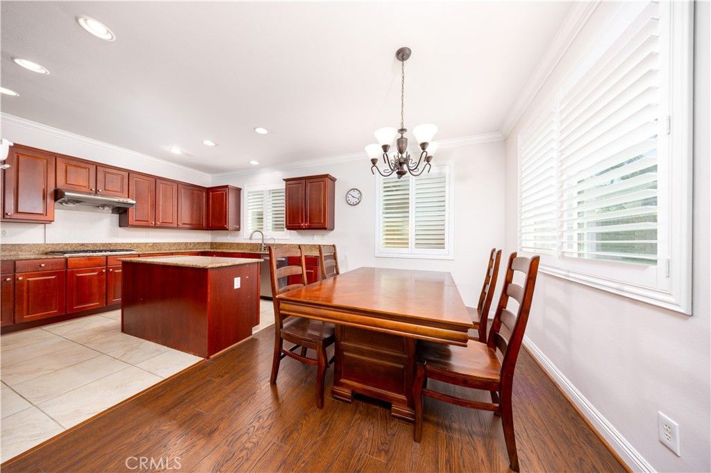 Chandelier, Dining room, Interior, Kitchen, Recessed Lighting, Wood Texture Flooring