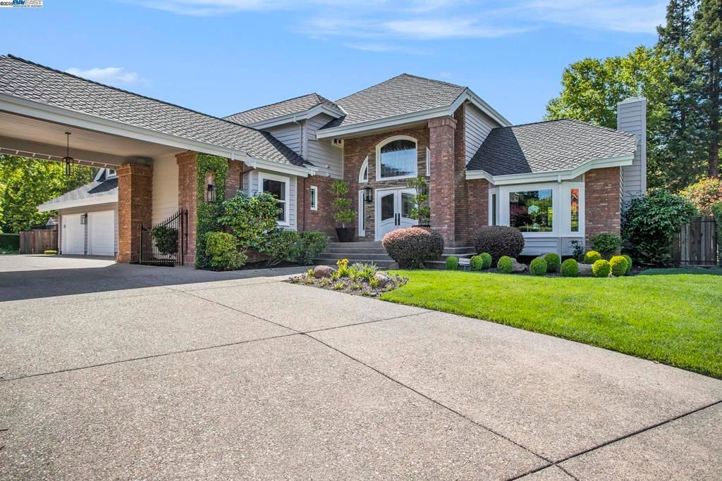 Attached, Exterior, Facade, Brick Facade, French Provincial