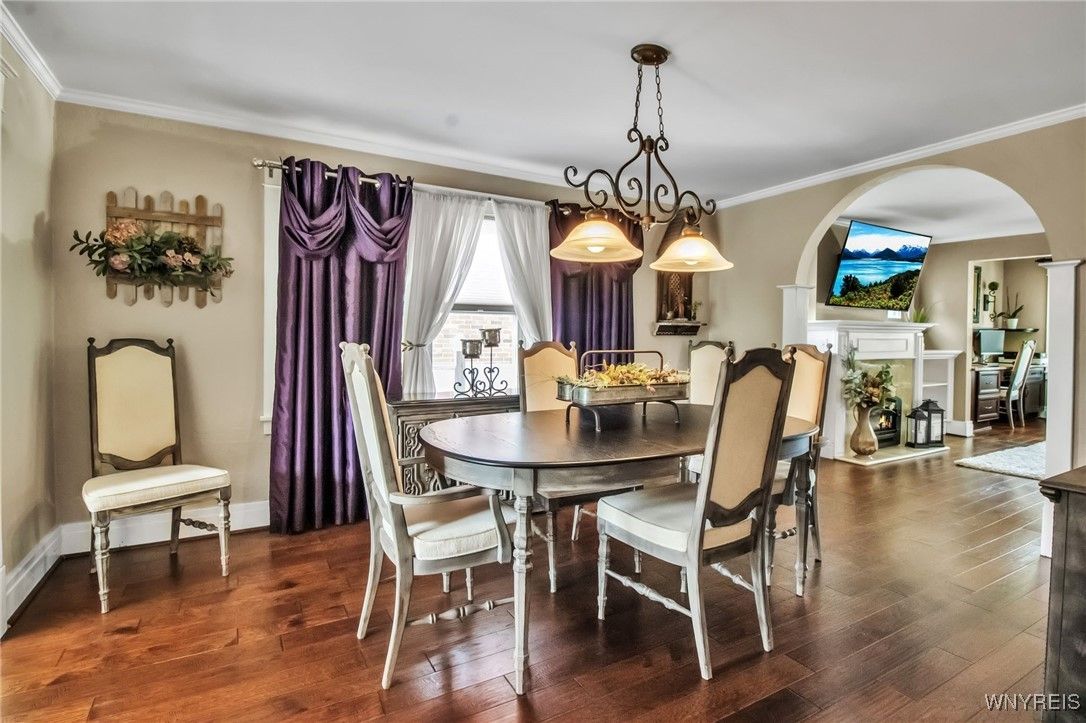 Chandelier, Dining room, Fireplace, Interior, Wood Texture Flooring