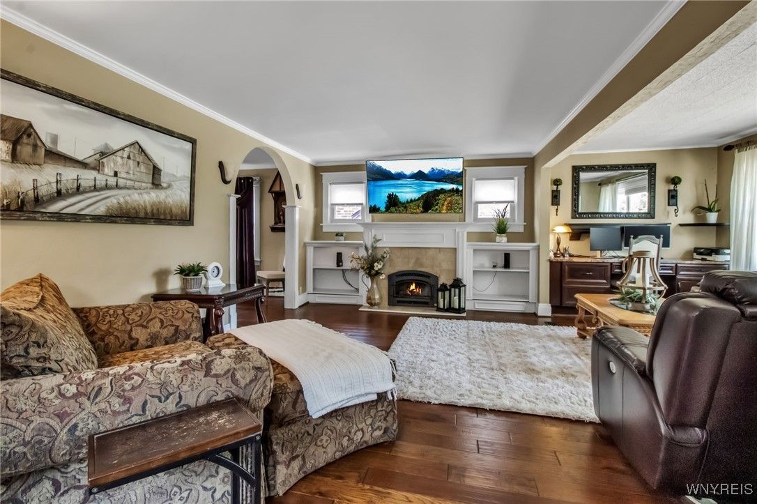 Bedroom, Fireplace, Interior, Wood Texture Flooring