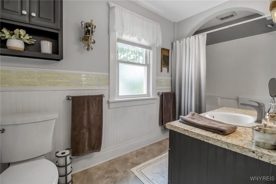 Bathroom, Interior
