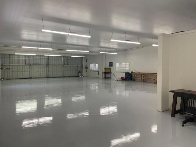 Garage, Interior
