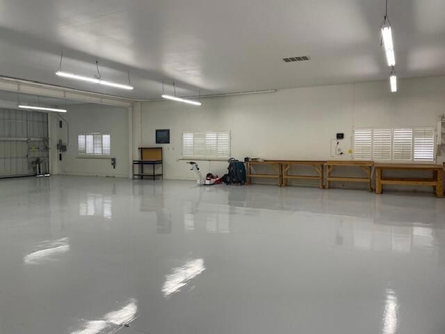 Garage, Interior