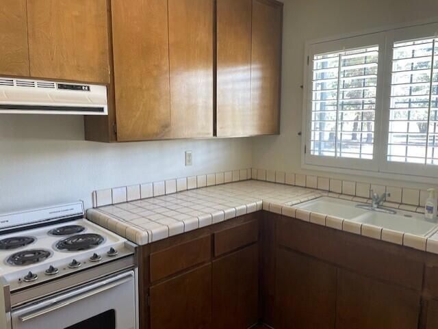 Interior, Kitchen, Tile Countertops