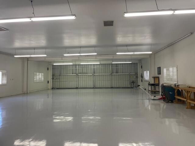 Garage, Interior