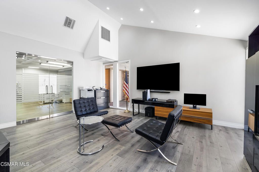 Home Office, Interior, Recessed Lighting, Wood Texture Flooring