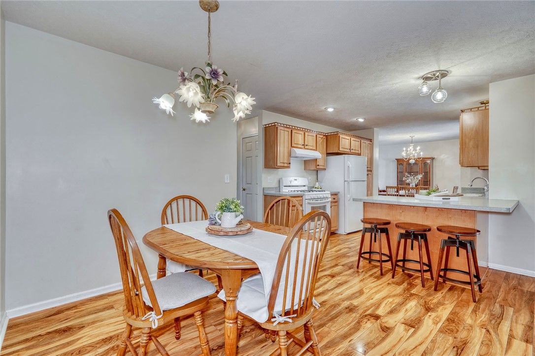 Chandelier, Dining room, Interior, Kitchen, Recessed Lighting, Wood Texture Flooring