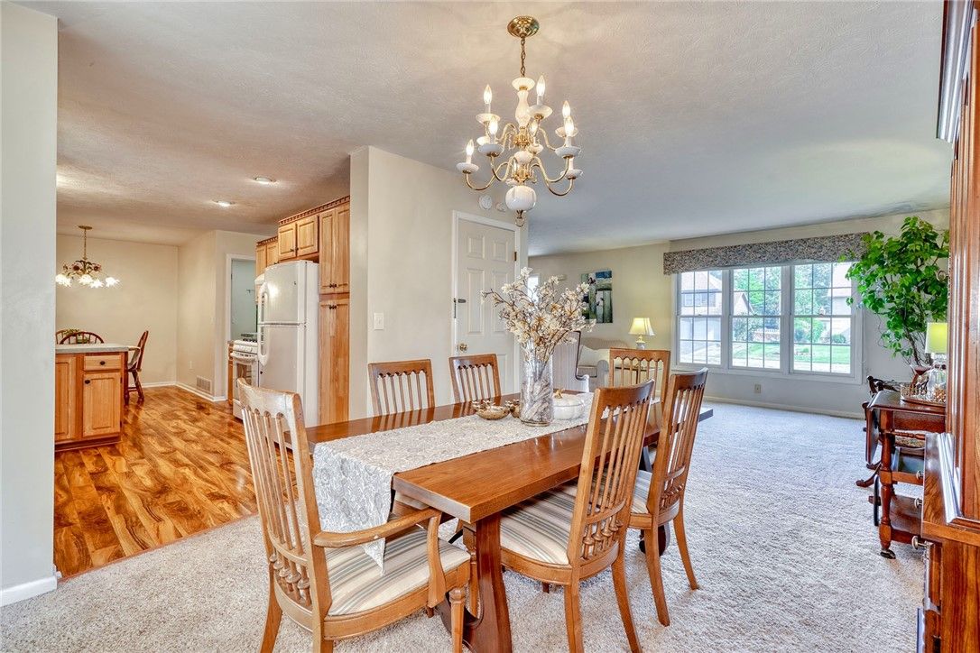 Chandelier, Dining room, Interior, Kitchen, Recessed Lighting, Wood Texture Flooring