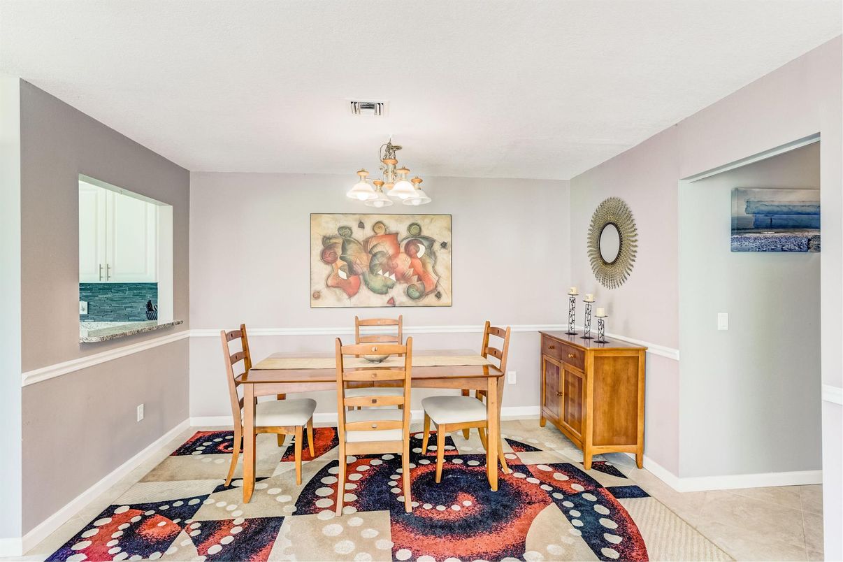 Dining room, Interior