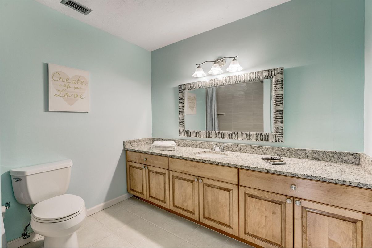 Bathroom, Dual Sink Vanities, Interior