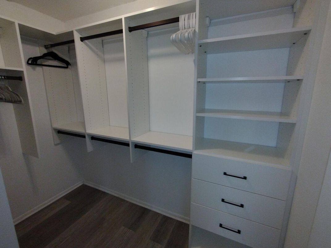 Interior, Walk-in Closets, Wood Texture Flooring
