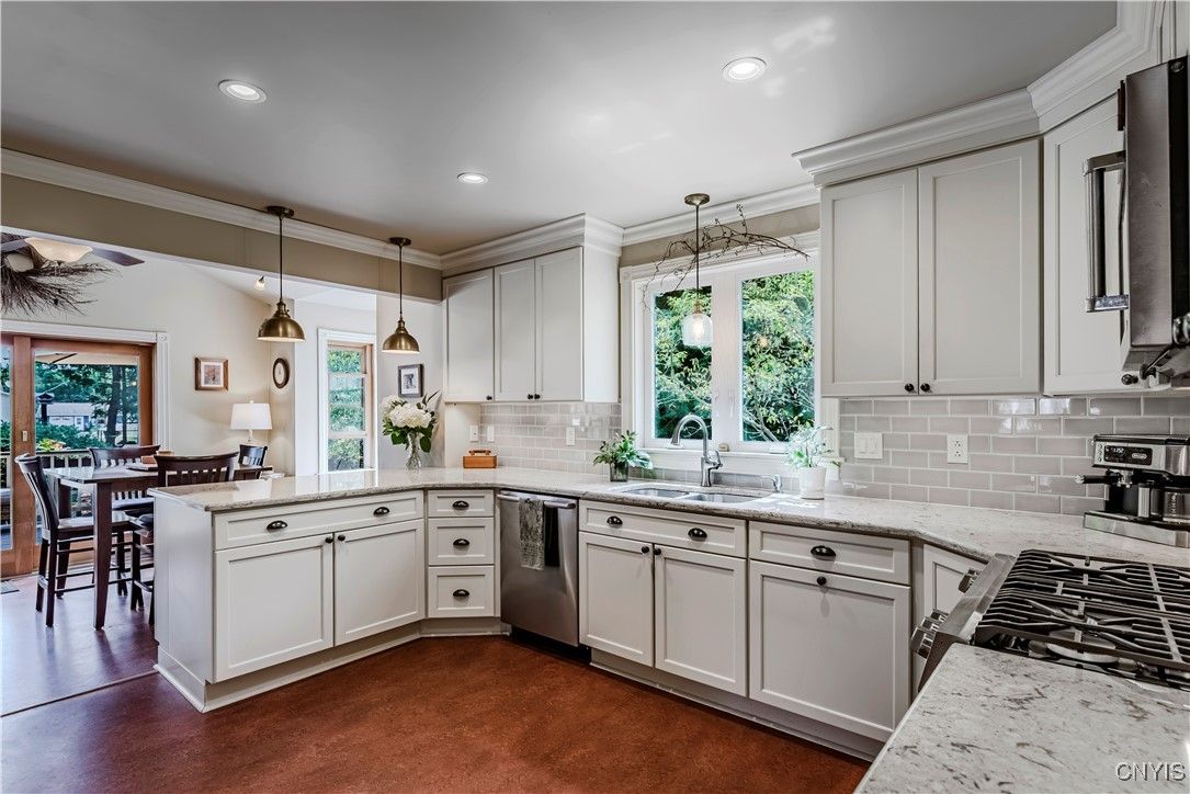 Dining room, Interior, Kitchen, Pendant Lights, Recessed Lighting