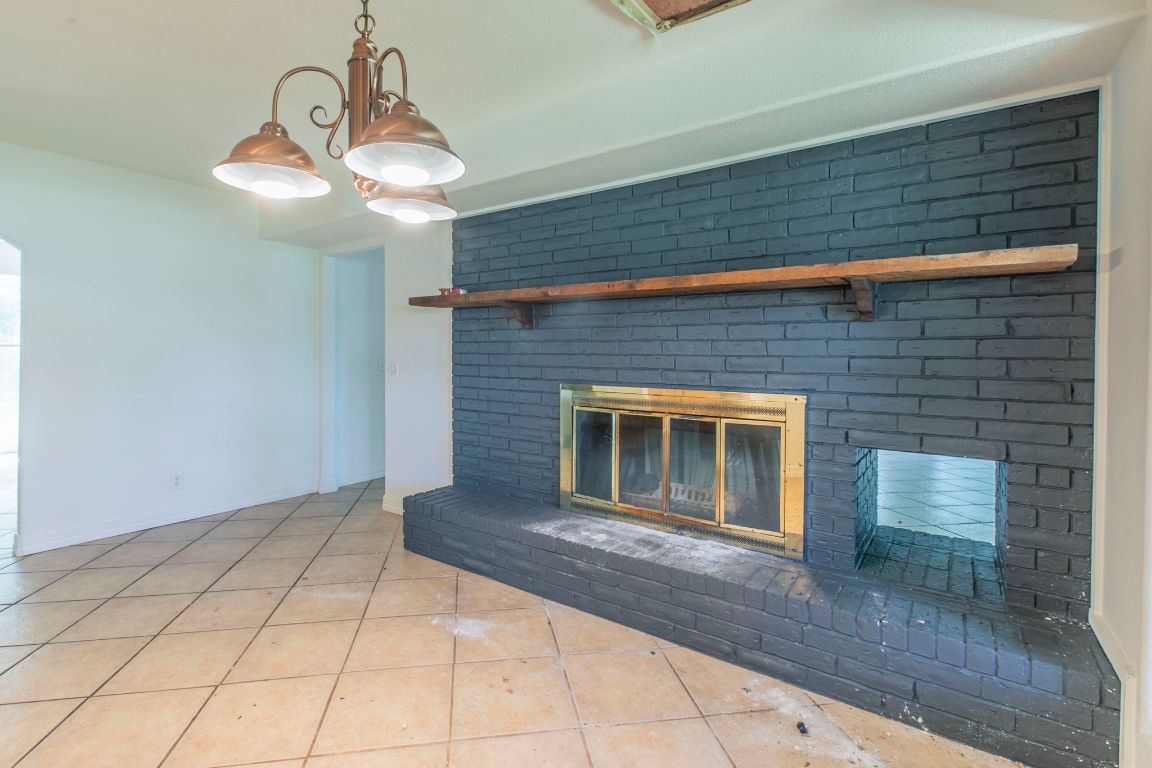 Fireplace, Interior, Pendant Lights