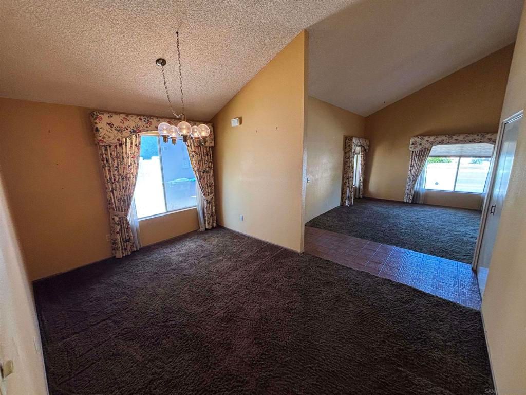Empty room, Interior, Pendant Lights