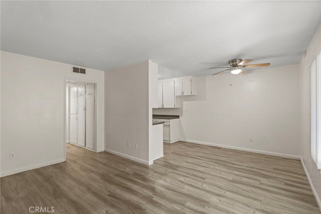 Empty room, Interior, Kitchen, Wood Texture Flooring