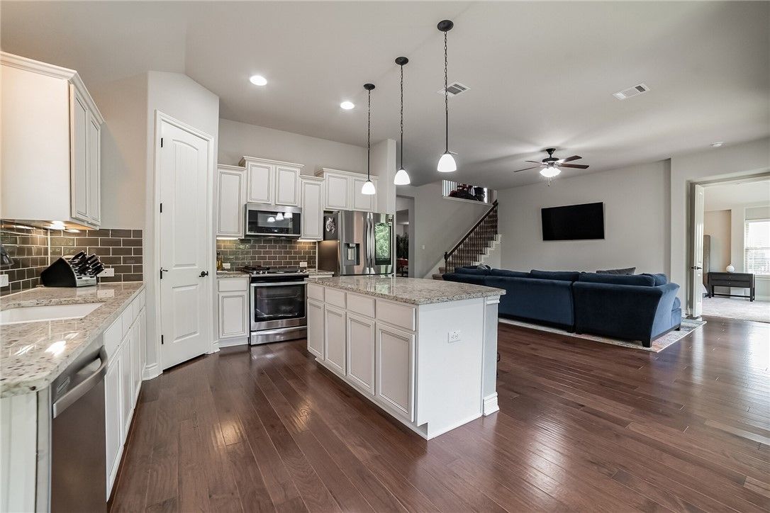 Interior, Kitchen, Living room, Pendant Lights, Recessed Lighting, Stainless Steel Appliances, Wood Texture Flooring