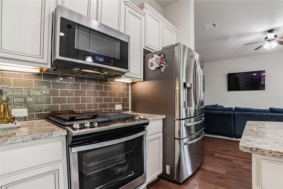 Interior, Kitchen, Living room, Stainless Steel Appliances, Wood Texture Flooring