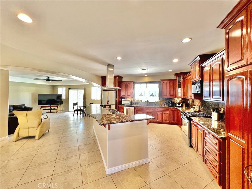 Dining room, Interior, Kitchen, Living room, Recessed Lighting