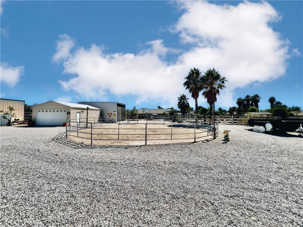 Backyard, Detached Garage, Exterior