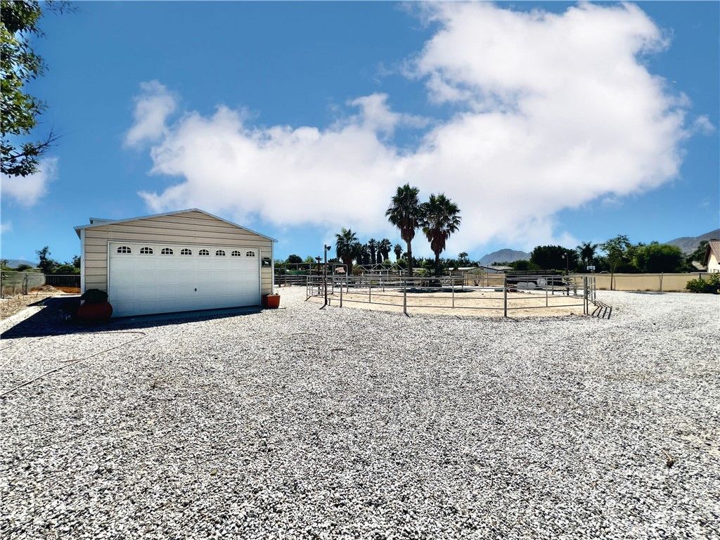 Backyard, Detached Garage, Exterior