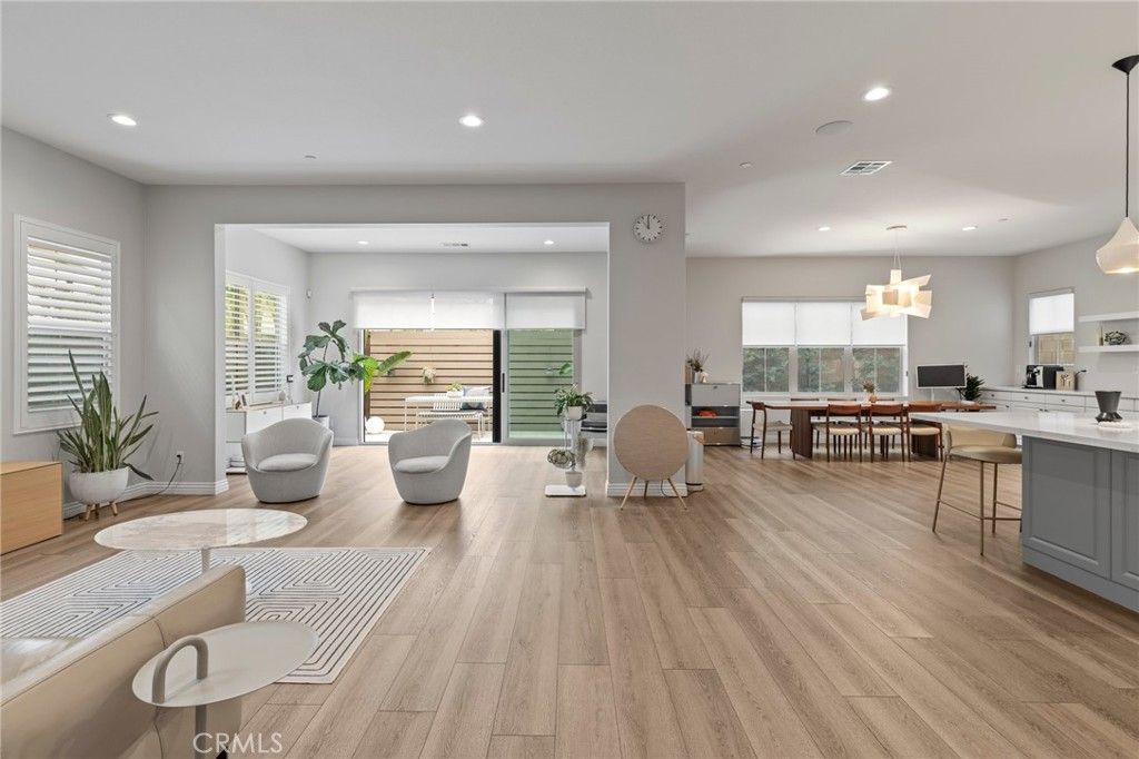 Dining room, Interior, Living room, Pendant Lights, Recessed Lighting, Wood Texture Flooring