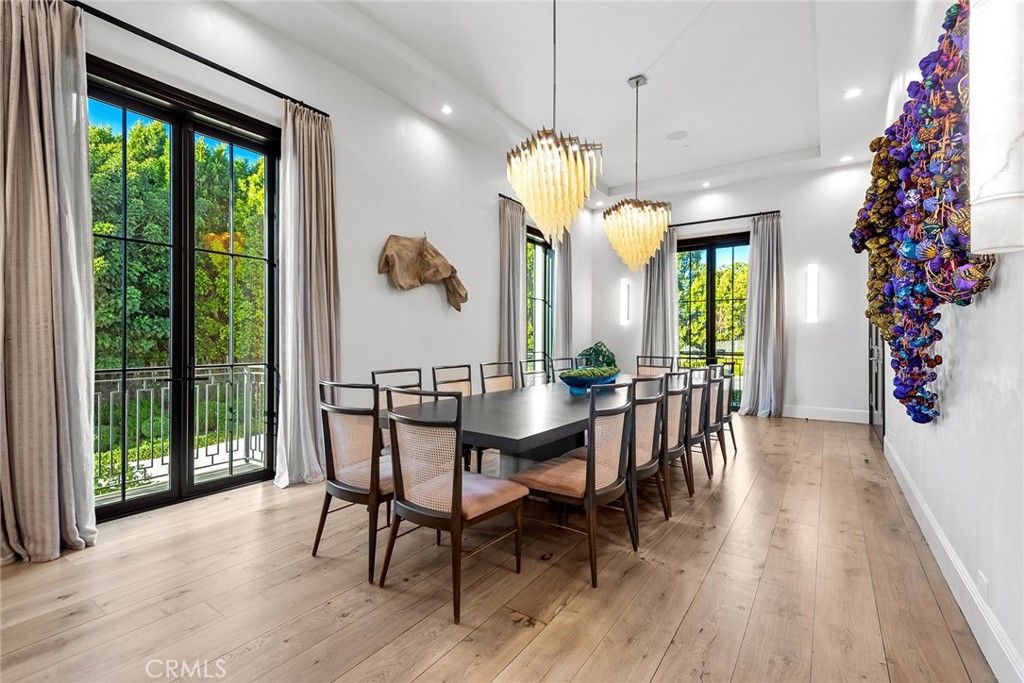Chandelier, Dining room, Interior, Recessed Lighting, Wood Texture Flooring