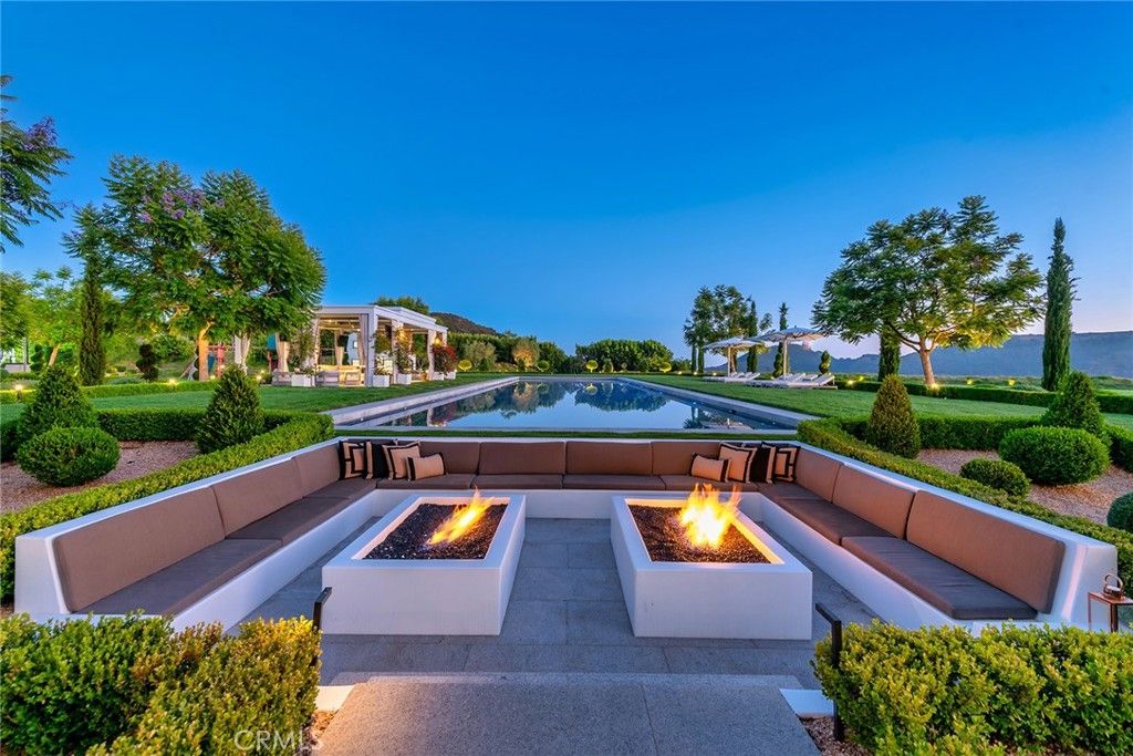 Exterior, Pool, Water