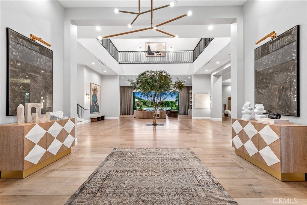 Interior, Pendant Lights, Recessed Lighting, Wood Texture Flooring
