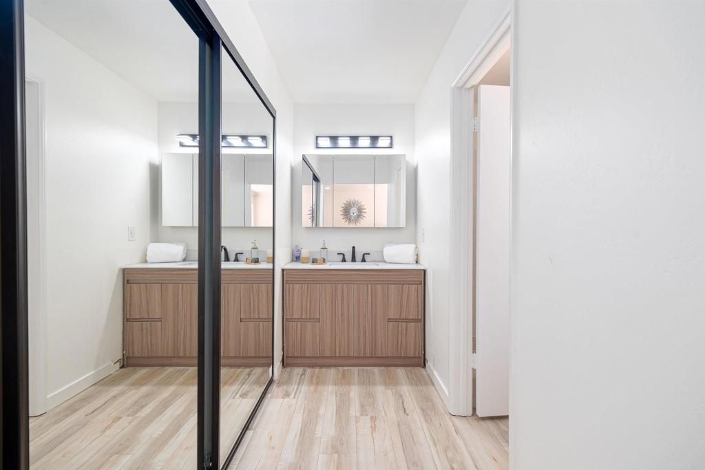 Bathroom, Dual Sink Vanities, Interior, Wood Texture Flooring