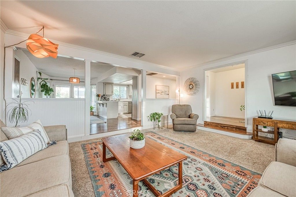 Interior, Living room, Pendant Lights, Wood Texture Flooring
