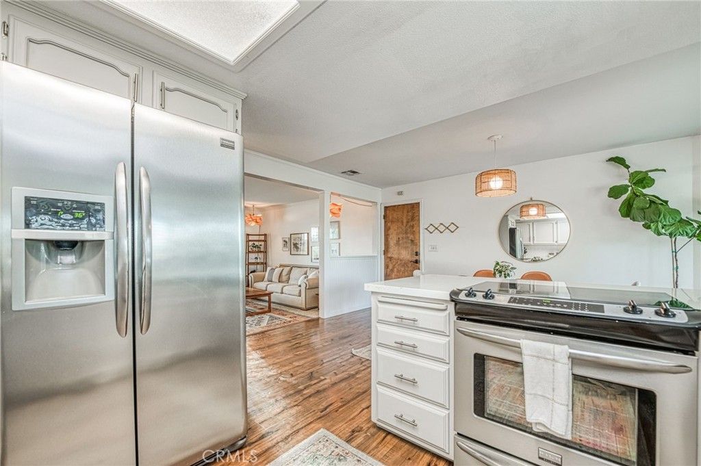 Interior, Kitchen, Living room, Pendant Lights, Stainless Steel Appliances, Wood Texture Flooring