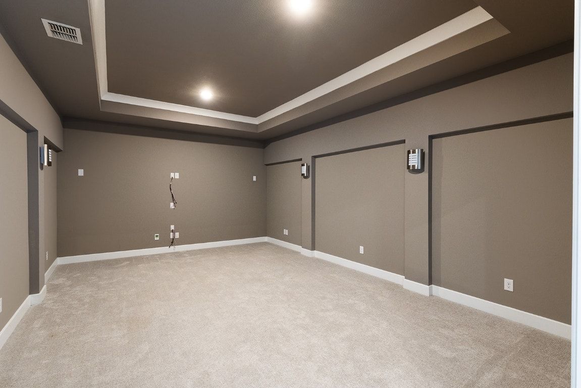 Empty room, Interior, Recessed Lighting