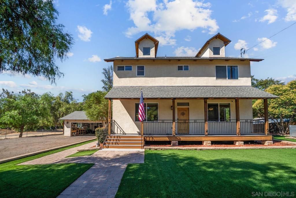 Detached Garage, Exterior, Facade, American Foursquare