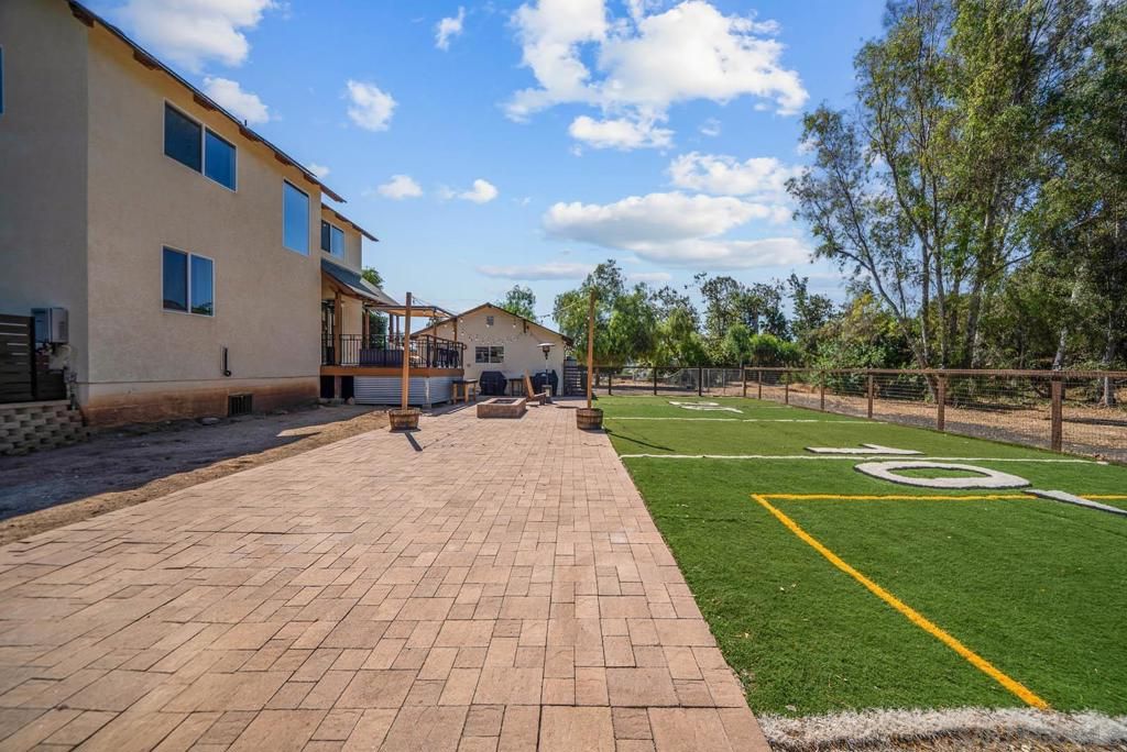 Backyard, Exterior