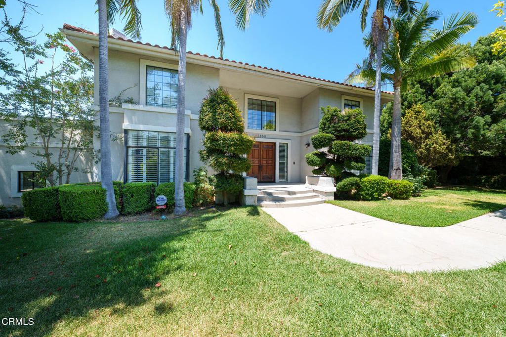 Backyard, Exterior, Facade, Mediterranean