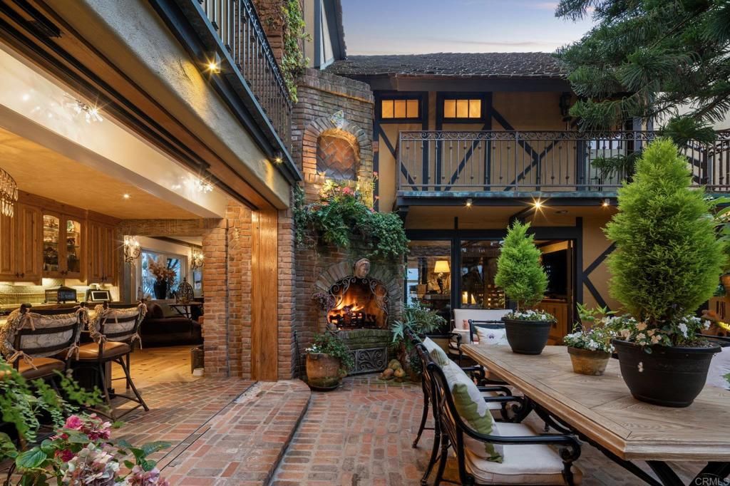 Exterior, Fireplace