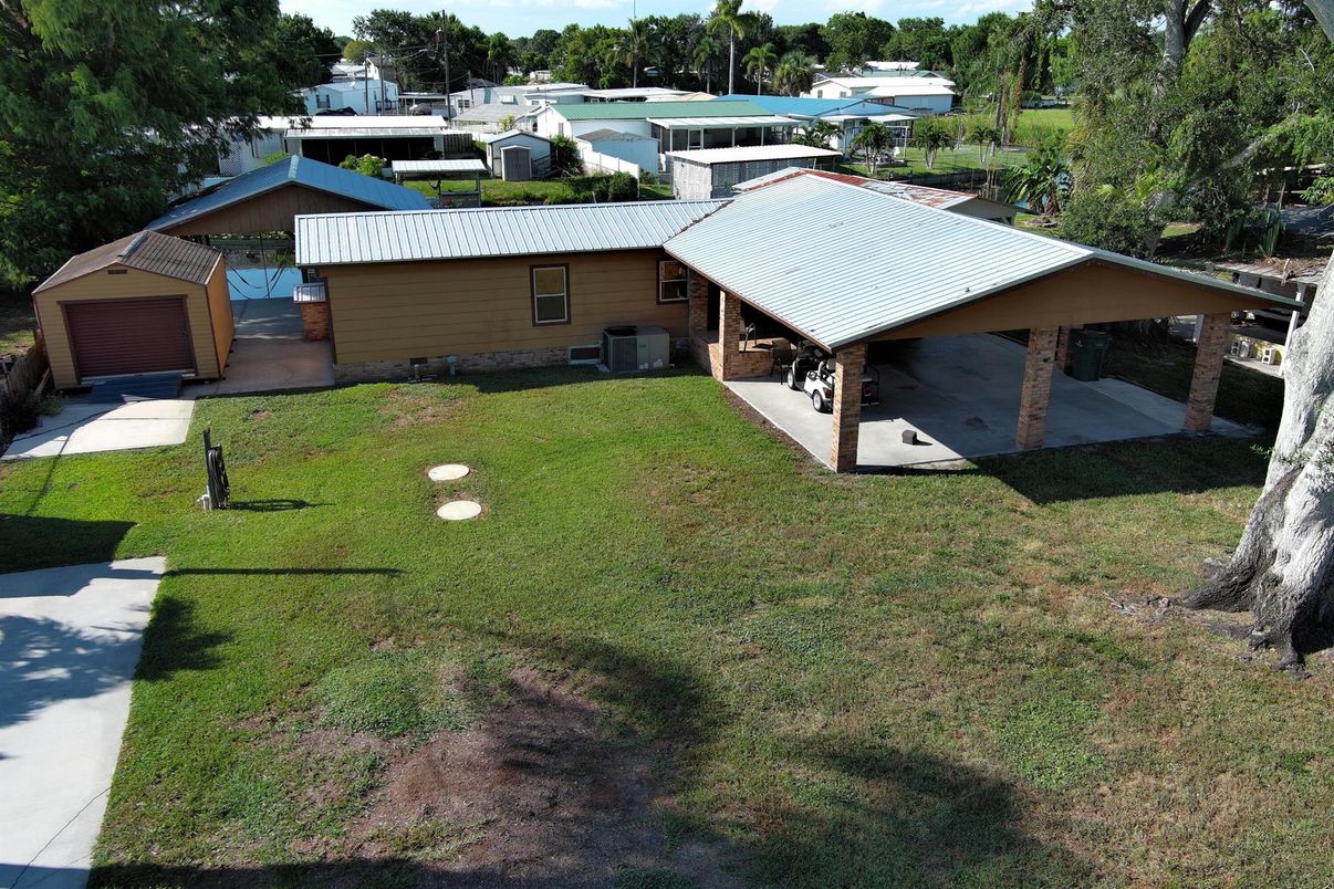 Exterior, Drone