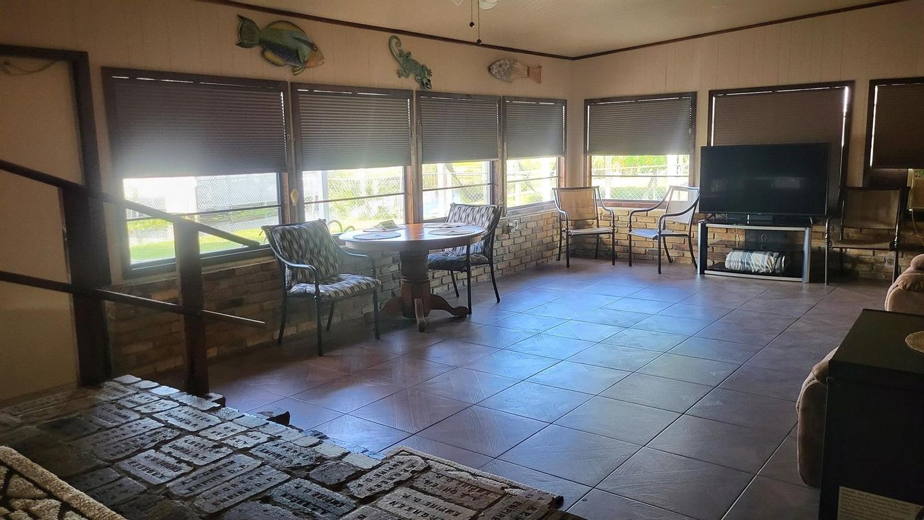 Dining room, Interior, Sun Room